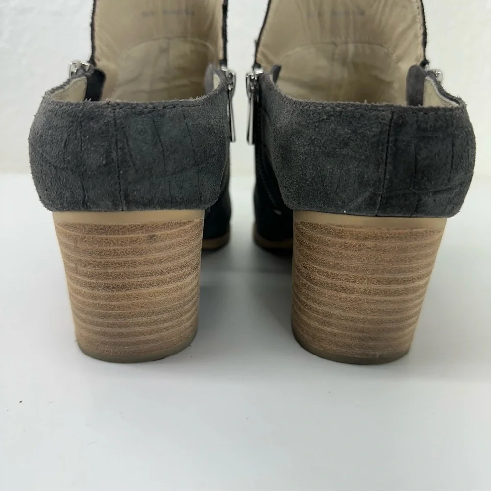 Dolce Vita Gray Suede Croc Almond Toe Closed Toe Heeled Mule Slide Bootie